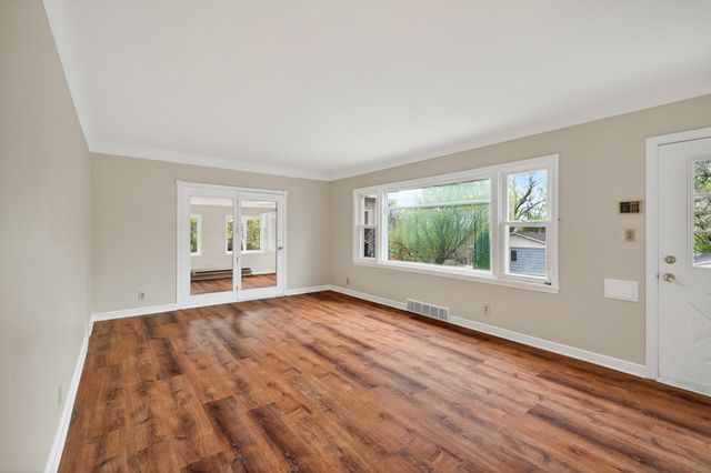 200 Belvidere Street E, Saint Paul, MN 55107