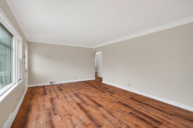 200 Belvidere Street E, Saint Paul, MN 55107
