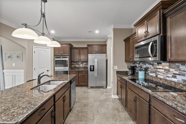 1302 Dan Brown Dr, Clarksville, TN 37042