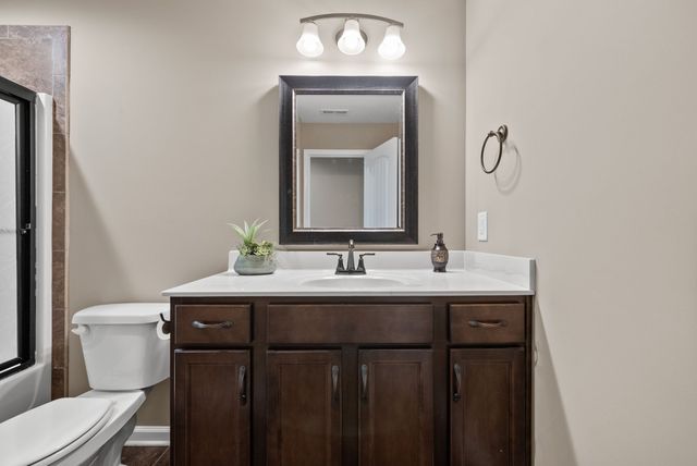 1302 Dan Brown Dr, Clarksville, TN 37042