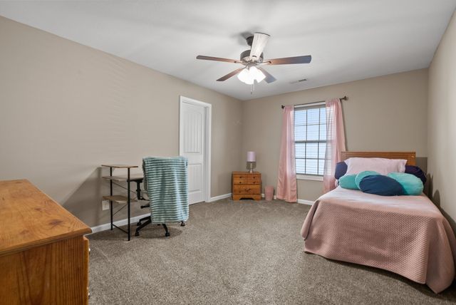 1302 Dan Brown Dr, Clarksville, TN 37042