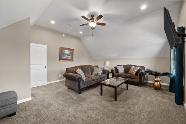 1302 Dan Brown Dr, Clarksville, TN 37042