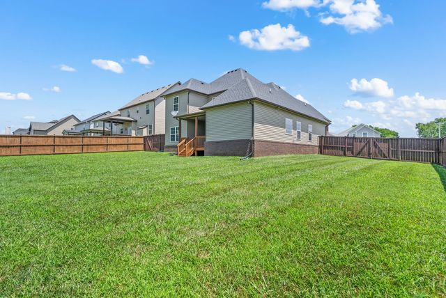 1302 Dan Brown Dr, Clarksville, TN 37042