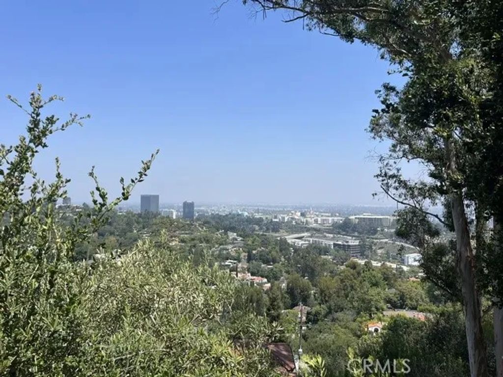 3124 Goodview, Los Angeles, CA 90068