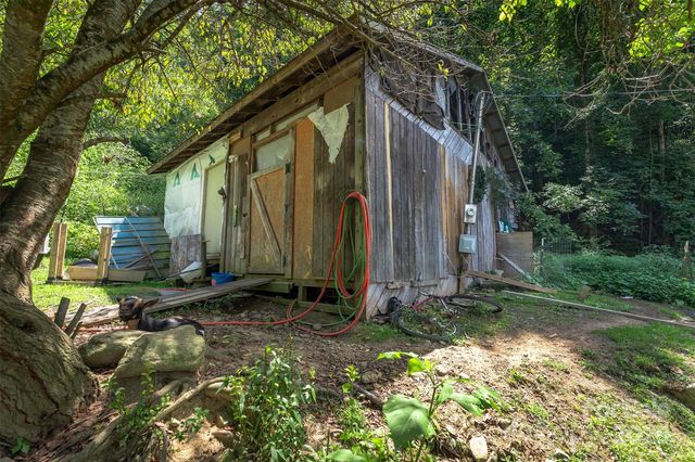 1145 Woolyshot Branch Road, Hot Springs, NC 28743