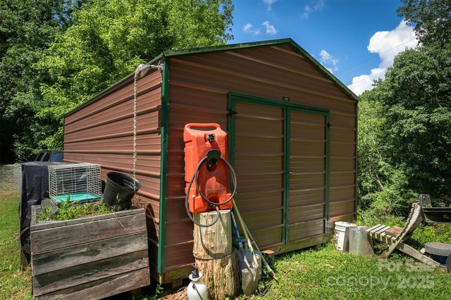 1145 Woolyshot Branch Road, Hot Springs, NC 28743