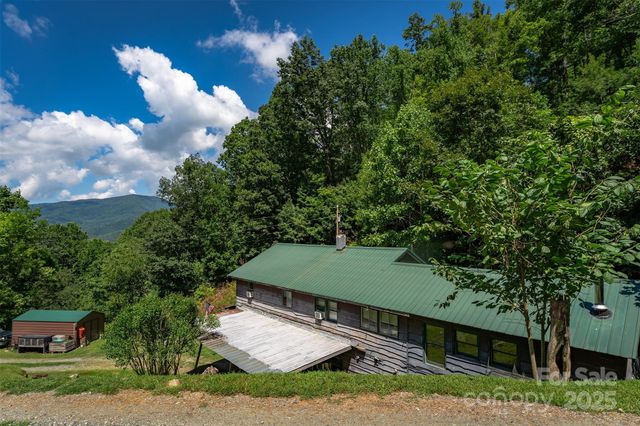 1145 Woolyshot Branch Road, Hot Springs, NC 28743