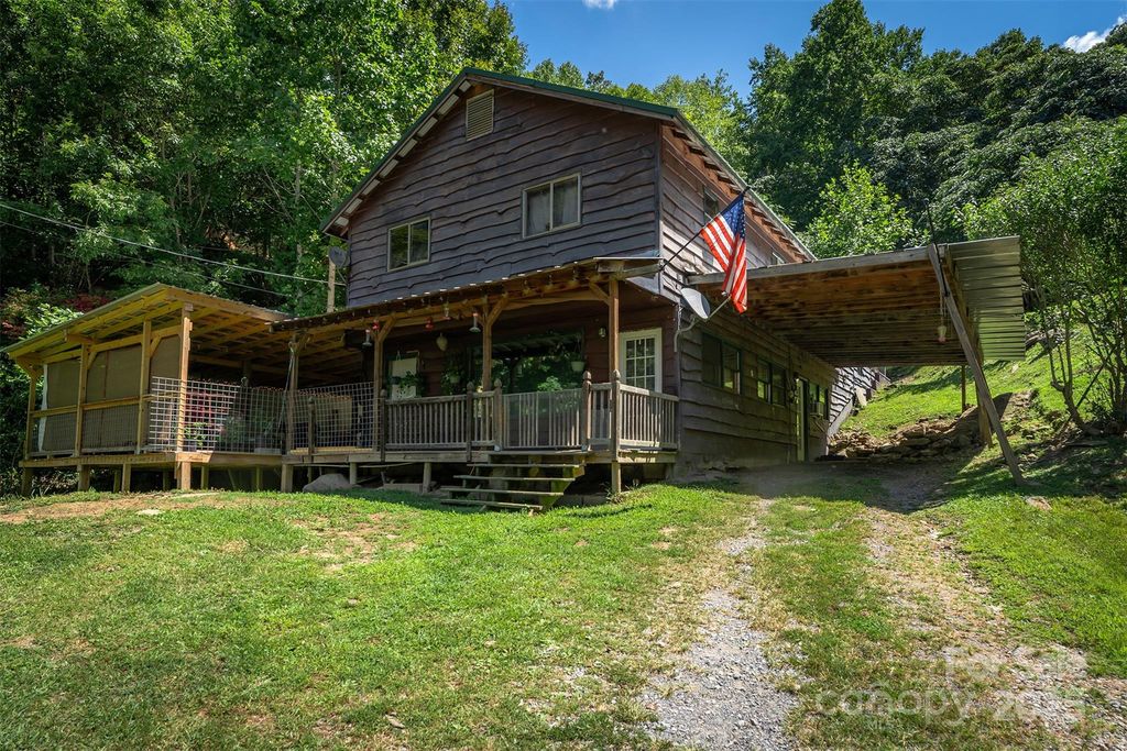 1145 Woolyshot Branch Road, Hot Springs, NC 28743