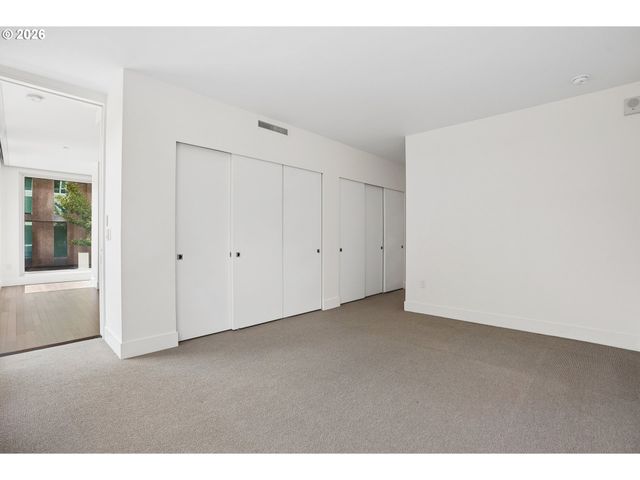 937 Nw GLISAN St 237, Portland, OR 97209