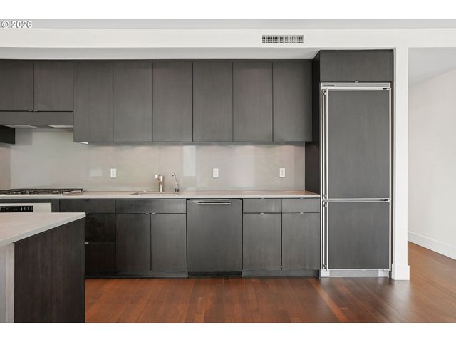 937 Nw GLISAN St 237, Portland, OR 97209