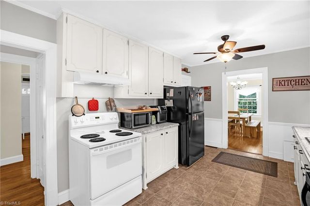 403 Fayetteville Street, Liberty, NC 27298