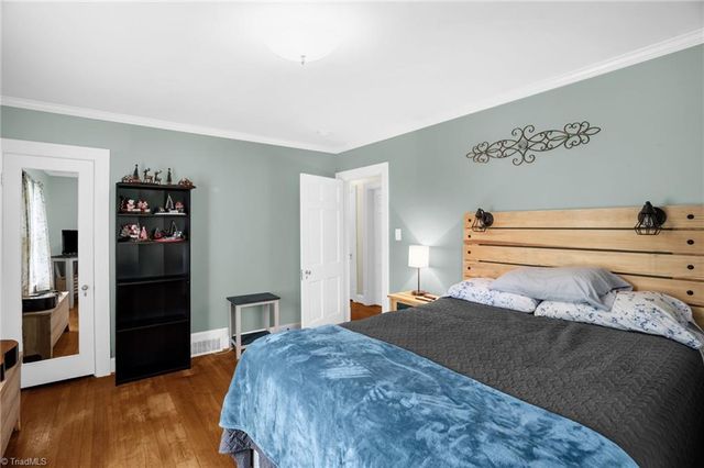 403 Fayetteville Street, Liberty, NC 27298