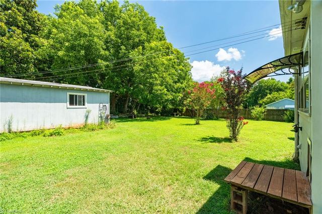 403 Fayetteville Street, Liberty, NC 27298