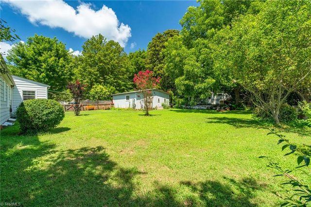 403 Fayetteville Street, Liberty, NC 27298
