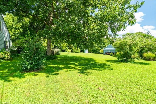 403 Fayetteville Street, Liberty, NC 27298