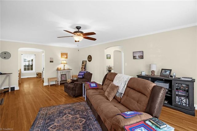 403 Fayetteville Street, Liberty, NC 27298