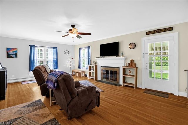 403 Fayetteville Street, Liberty, NC 27298