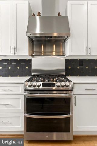 902 ORONOCO ST, Alexandria, VA 22314