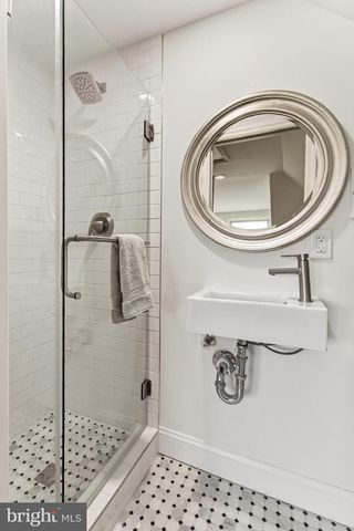 902 ORONOCO ST, Alexandria, VA 22314