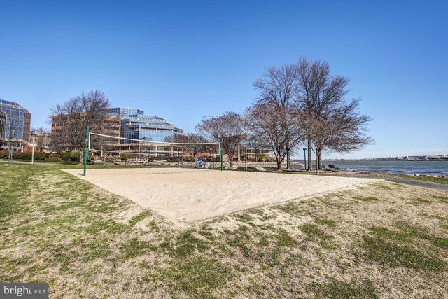 902 ORONOCO ST, Alexandria, VA 22314