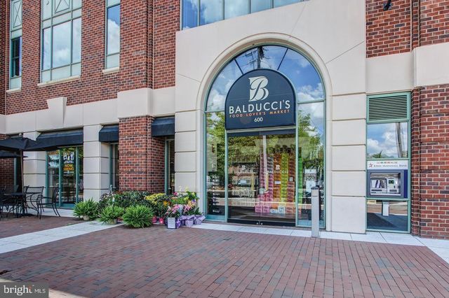 902 ORONOCO ST, Alexandria, VA 22314