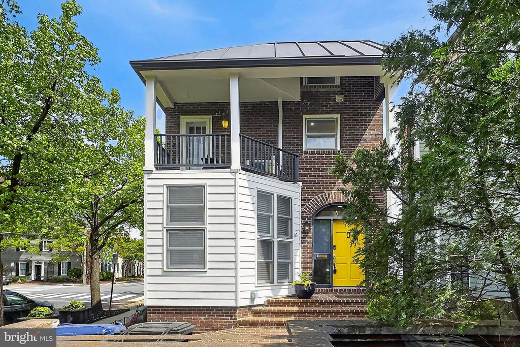 902 ORONOCO ST, Alexandria, VA 22314