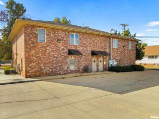 919 W WINDOM Street, Peoria, IL 61606