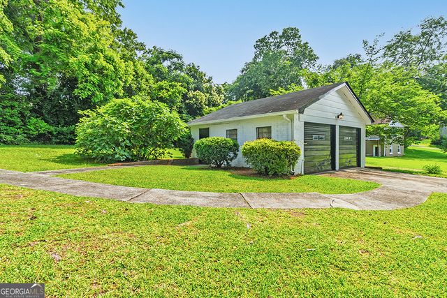 209 Forest Hill Road, Macon, GA 31210