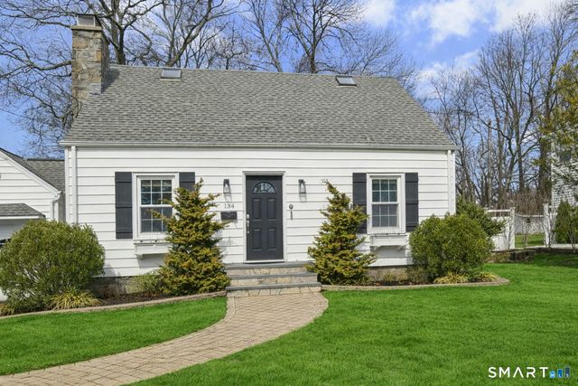 134 Killian Avenue, Trumbull, CT 06611