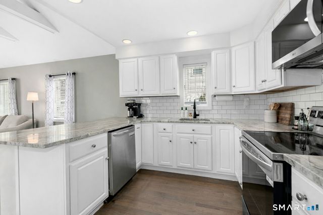 134 Killian Avenue, Trumbull, CT 06611