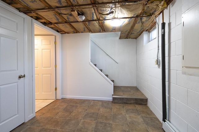 105 Warner Avenue S, Willernie, MN 55090
