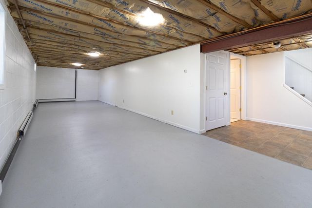 105 Warner Avenue S, Willernie, MN 55090