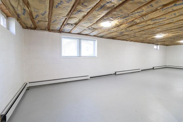 105 Warner Avenue S, Willernie, MN 55090