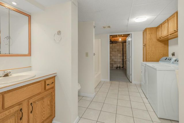 105 Warner Avenue S, Willernie, MN 55090