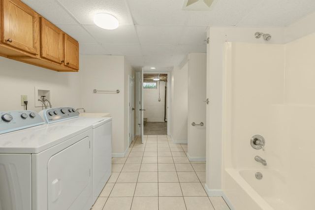 105 Warner Avenue S, Willernie, MN 55090