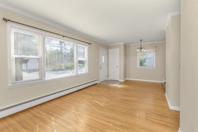 105 Warner Avenue S, Willernie, MN 55090