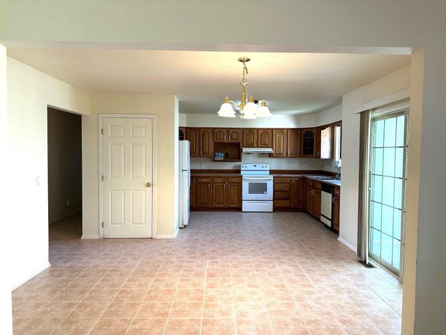 1511 Eastpointe Drive, Pleasant, MI 48858