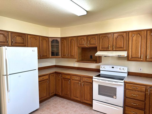 1511 Eastpointe Drive, Pleasant, MI 48858