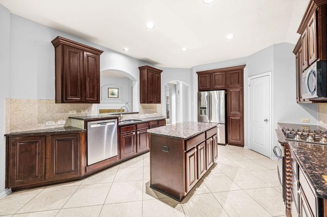 802 Floriencia Street, Sugar Land, TX 77479