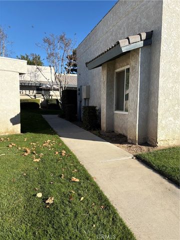 7001 Church Avenue 15, Highland, CA 92346