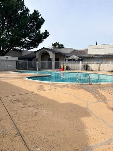 7001 Church Avenue 15, Highland, CA 92346