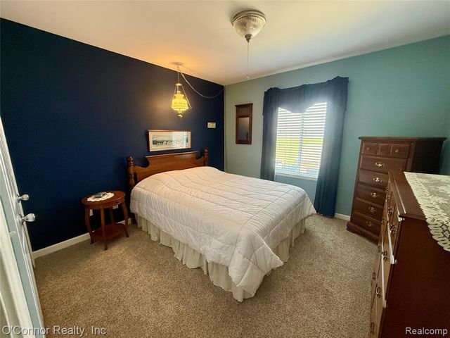 1660 River Road 19, Marysville, MI 48040