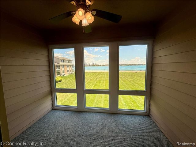 1660 River Road 19, Marysville, MI 48040