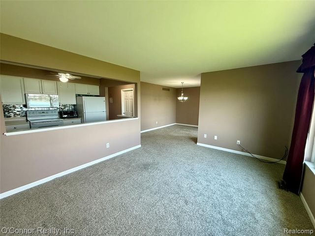 1660 River Road 19, Marysville, MI 48040