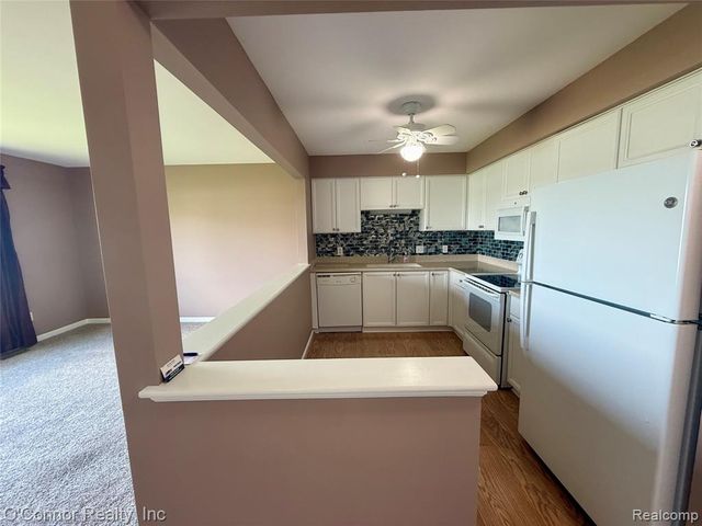 1660 River Road 19, Marysville, MI 48040
