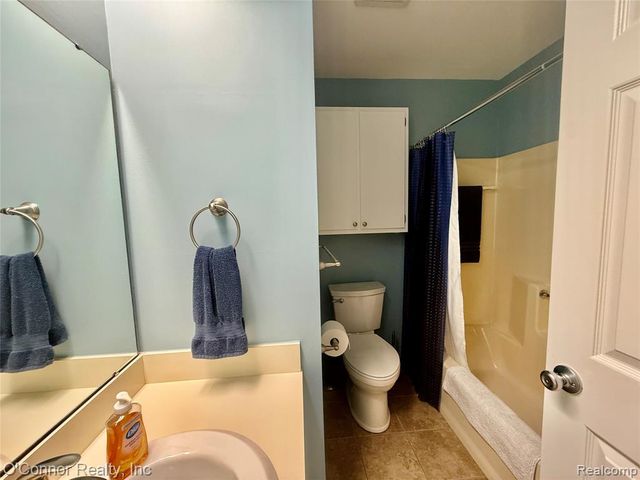 1660 River Road 19, Marysville, MI 48040