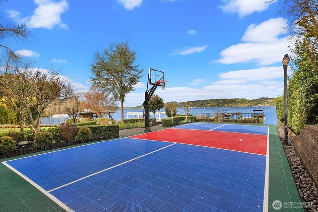 8772 Sand Point Way NE, Seattle, WA 98115