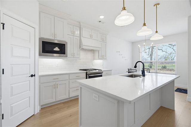 680 Abigail Street, Bentonville, AR 72713