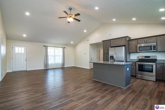 311 Valhalla Trace, Vine Grove, KY 40175