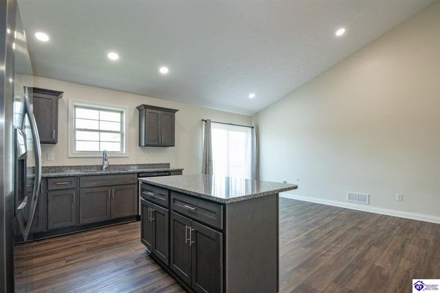 311 Valhalla Trace, Vine Grove, KY 40175